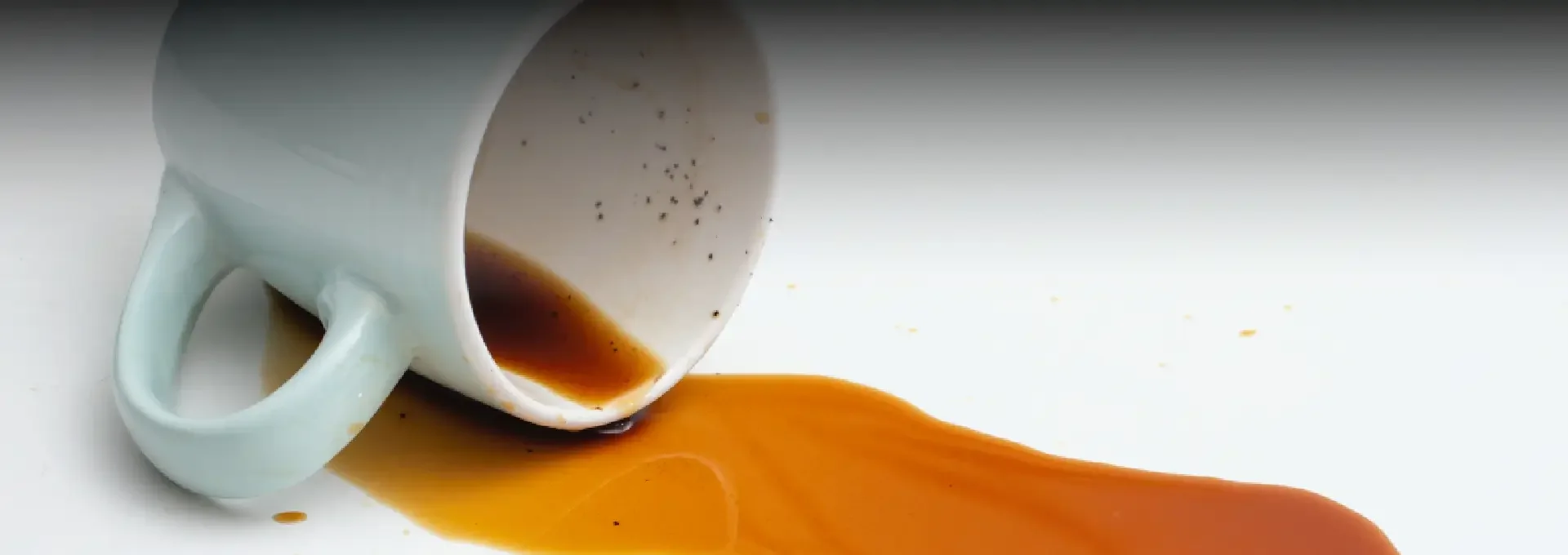 איך להוציא כתמי קפה — המדריך המלא