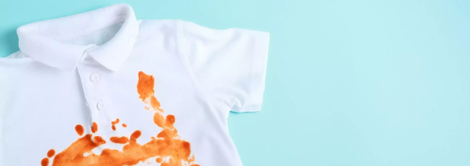 איך להוציא כתמי עגבניות ורוטב — המדריך המלא